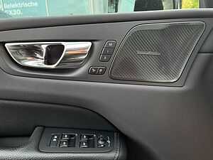 Volvo  Recharge T8 AWD Inscription AHK | HEAD UPBC